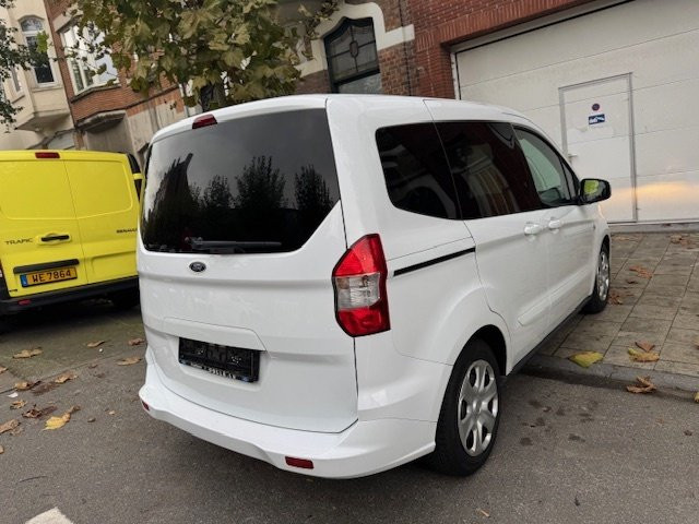 Ford Tourneo Trend 1.5 TDCI 75kW