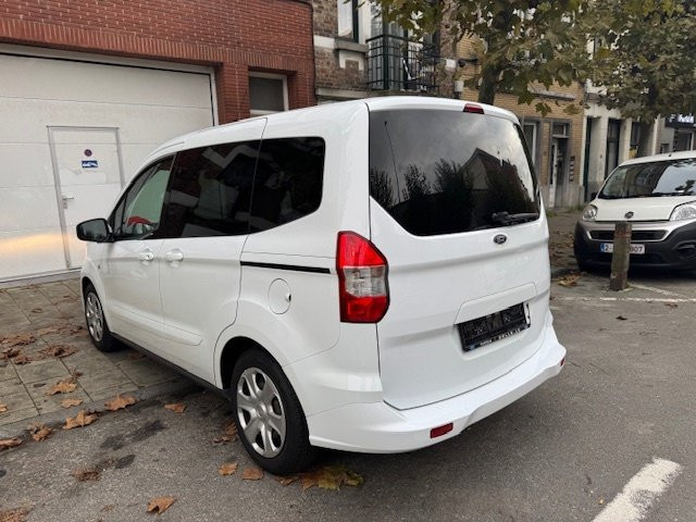 Ford Tourneo Trend 1.5 TDCI 75kW