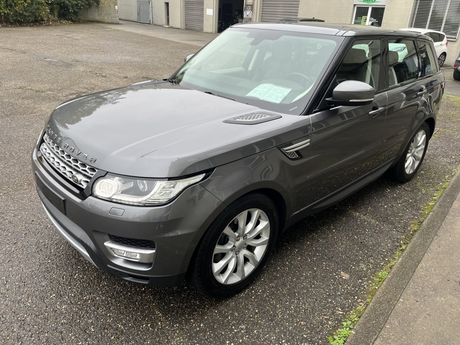 Land Rover Range Rover HSE 3.0 TDV6 190kW