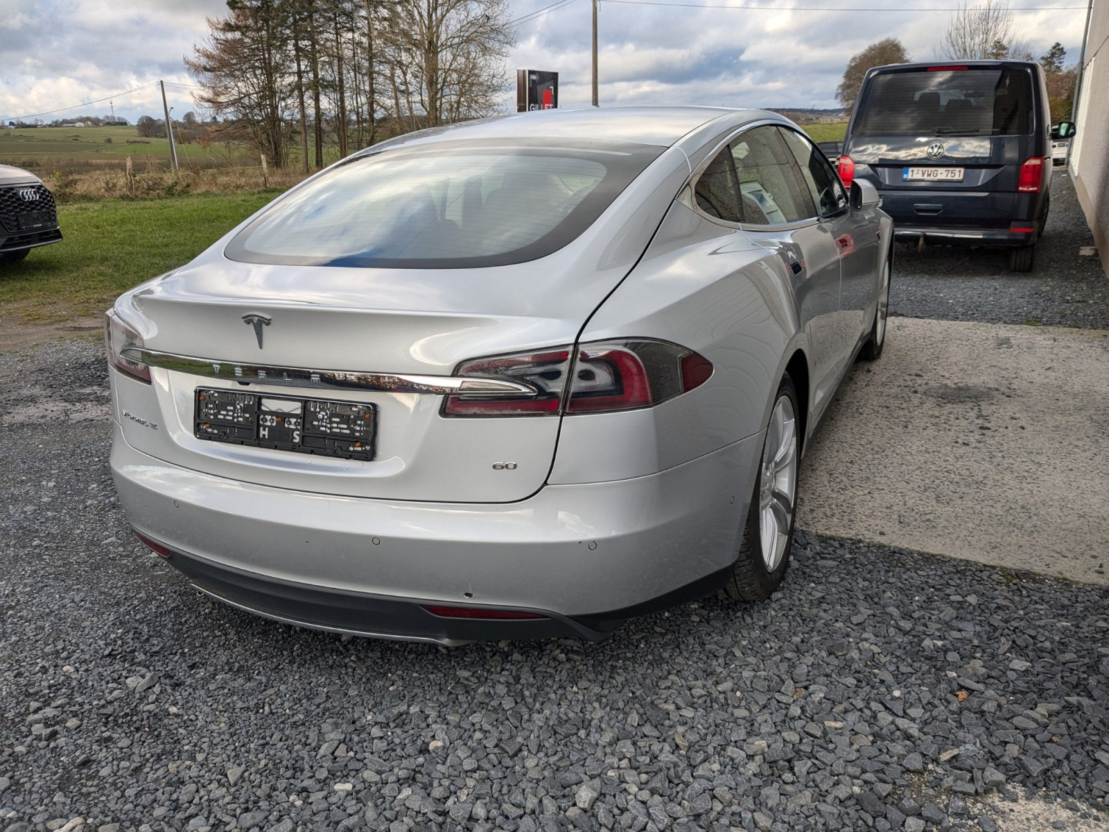 Tesla Model S  60 kWh 181kW