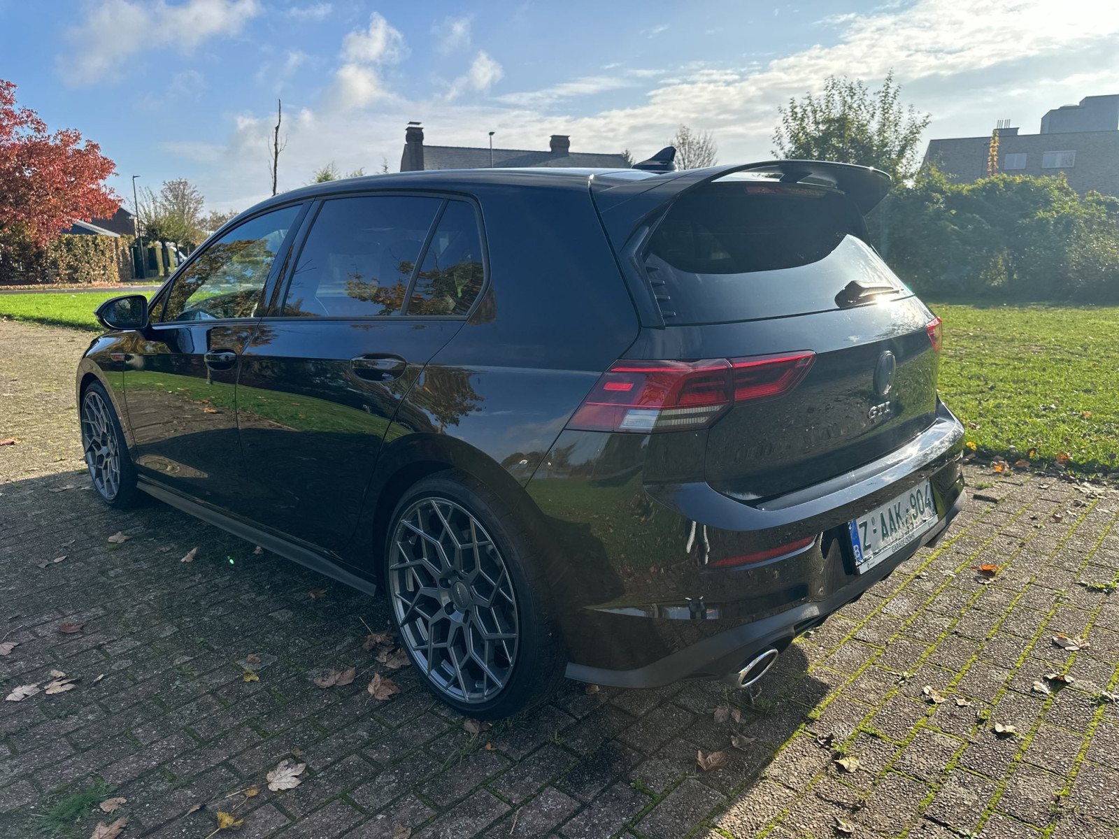 Volkswagen Golf  2.0 TSI 221kW